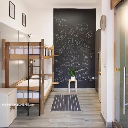 ✰stylish & Minimalist. Centre. Private Terrace Apartment